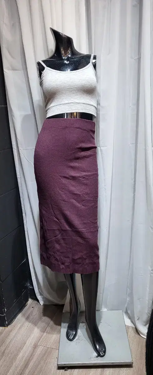 Slim Wine Long Skirt with Secret Banding Ribbed Ends