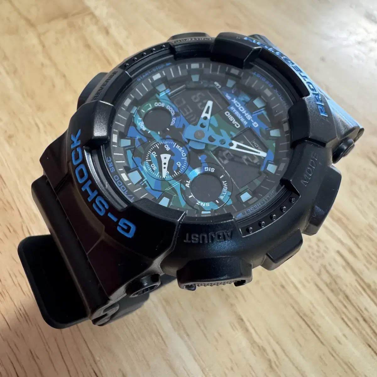 지샥 빅페이스 (G-SHOCK GA-100) 블루 카모플라쥬 판매합니다