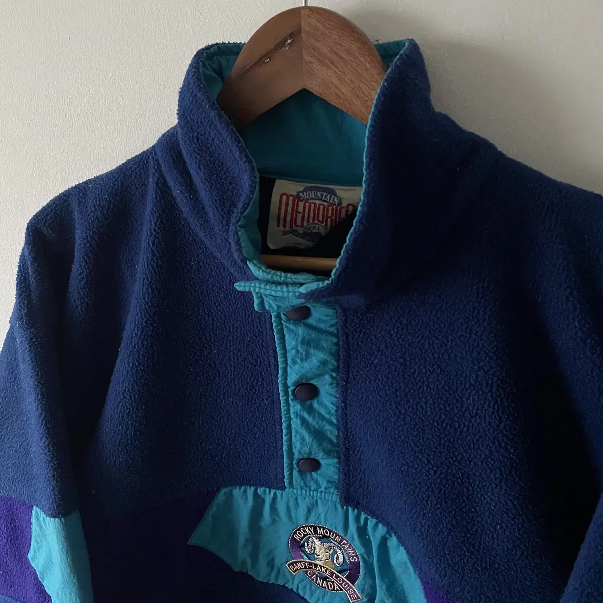 Rocky Mountain Canada Vintage pullover