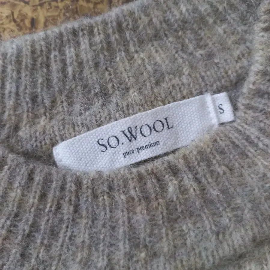 SO.WOOL  쏘울  알파카 모 니트