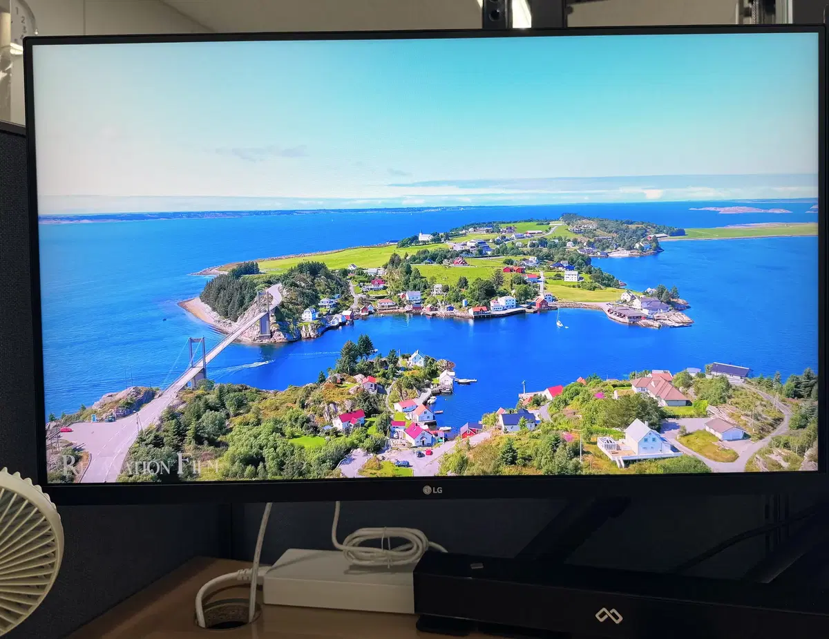 LG 32UQ750 4K UHD 144HZ 게임 고성능 모니터 32'