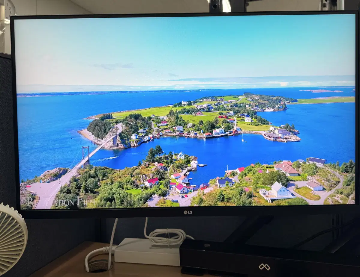 LG 32UQ750 4K UHD 144HZ 게임 고성능 모니터 32'