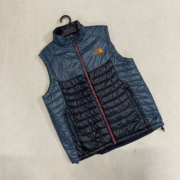 L The North Face Lightweight Padded Vest B.2660