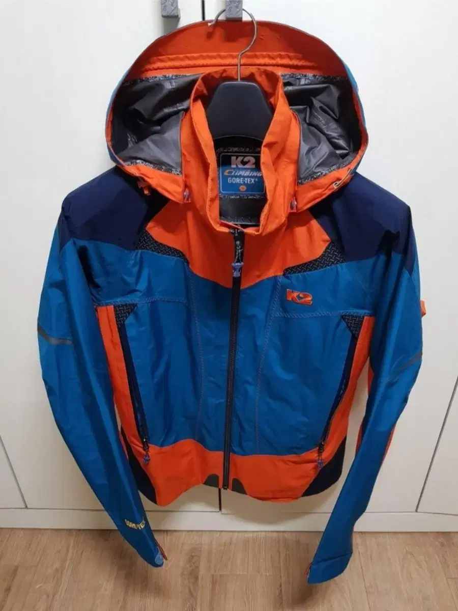 K2 Gore-Tex Windbreaker 95Updating