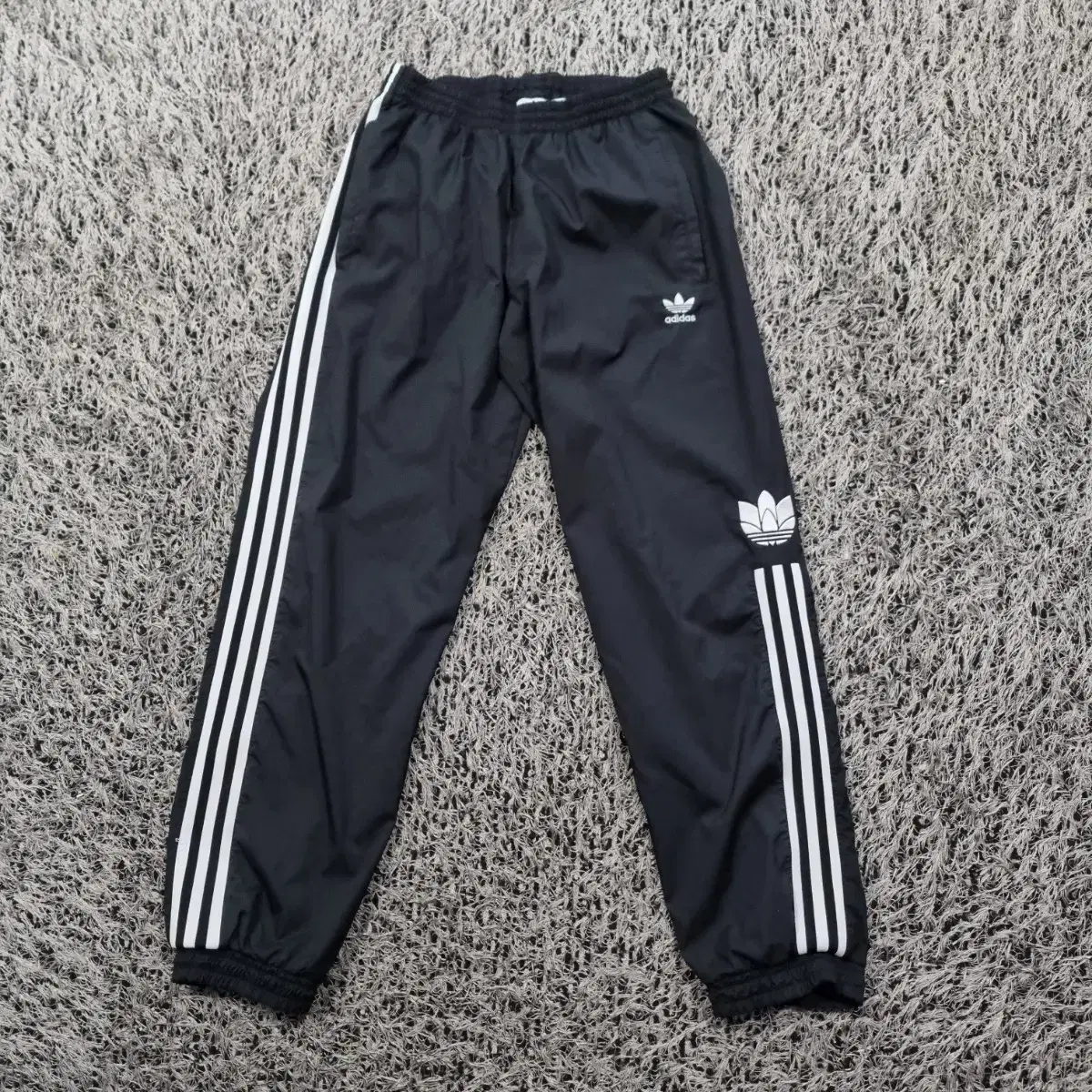 [XL] Adidas Original Training Pants 102308