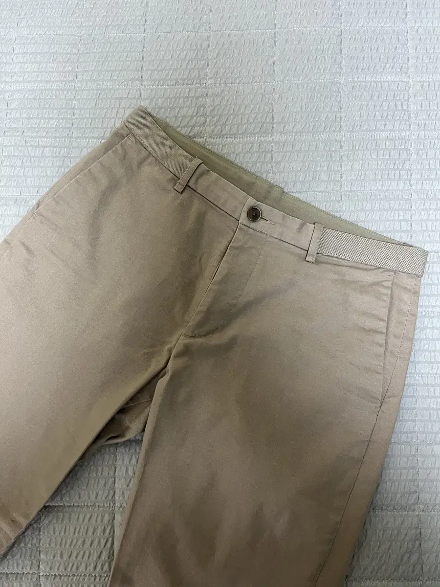 [M] UNIQLO EZY Ankle pants beige