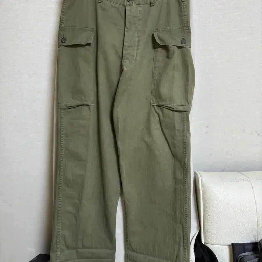 오어슬로우 U.S ARMY 2 POCKET CARGO PANTS 팝니다