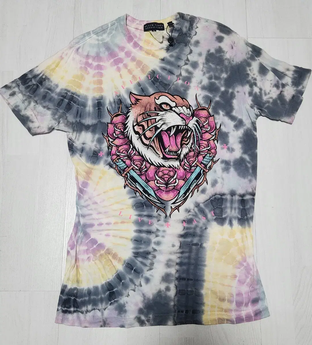 Affliction affliction size S short sleeve t-shirt dream tiger for sale.