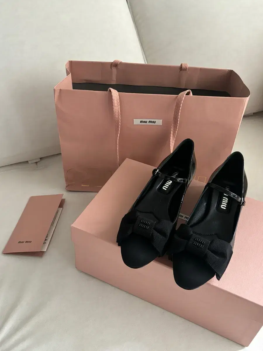 미우미우 miumiu 메리제인 리본 35.5 size (225) 새상품