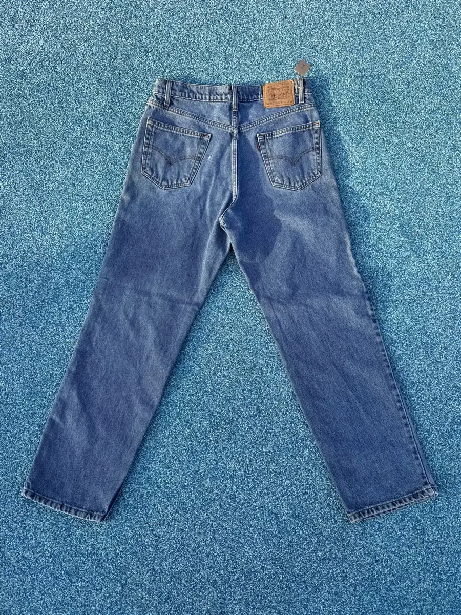 [36 inches] Vintage Levi's 505 36X33_A118