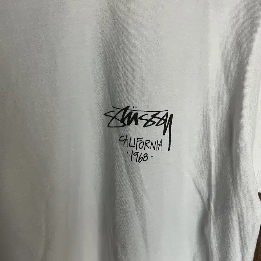 [L] 스투시 stussy 캘리포니아 68 반팔 티셔츠 화이트