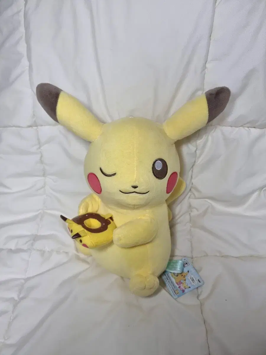 28cm Donatsuden Pikachu doll