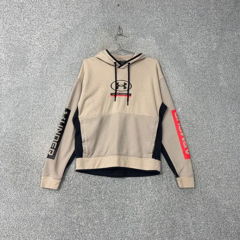 Under Armour Beige Printed Multicolor Hoodie M