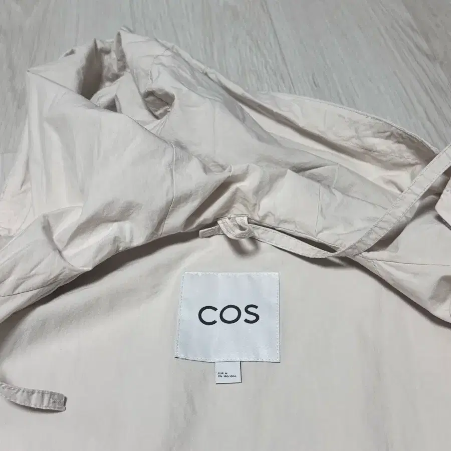 COS 자켓