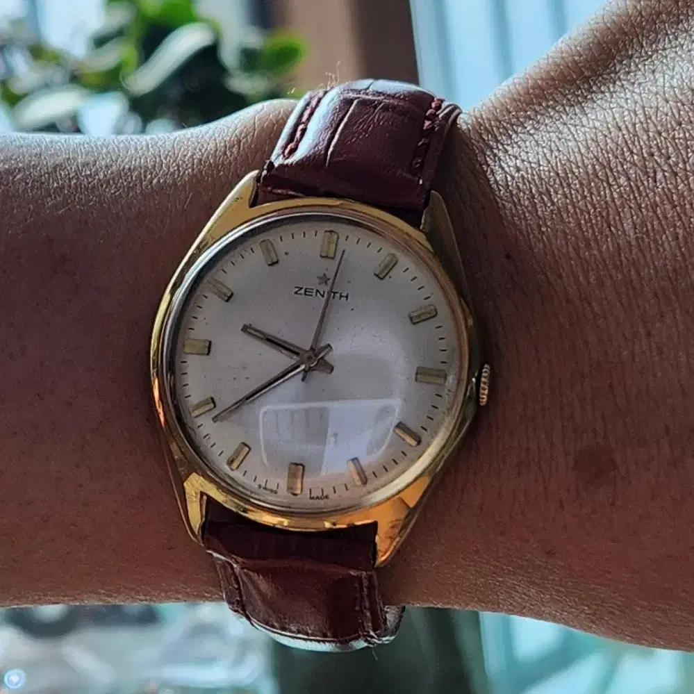 # 55 ) SWISS  ZENITH  Vintage