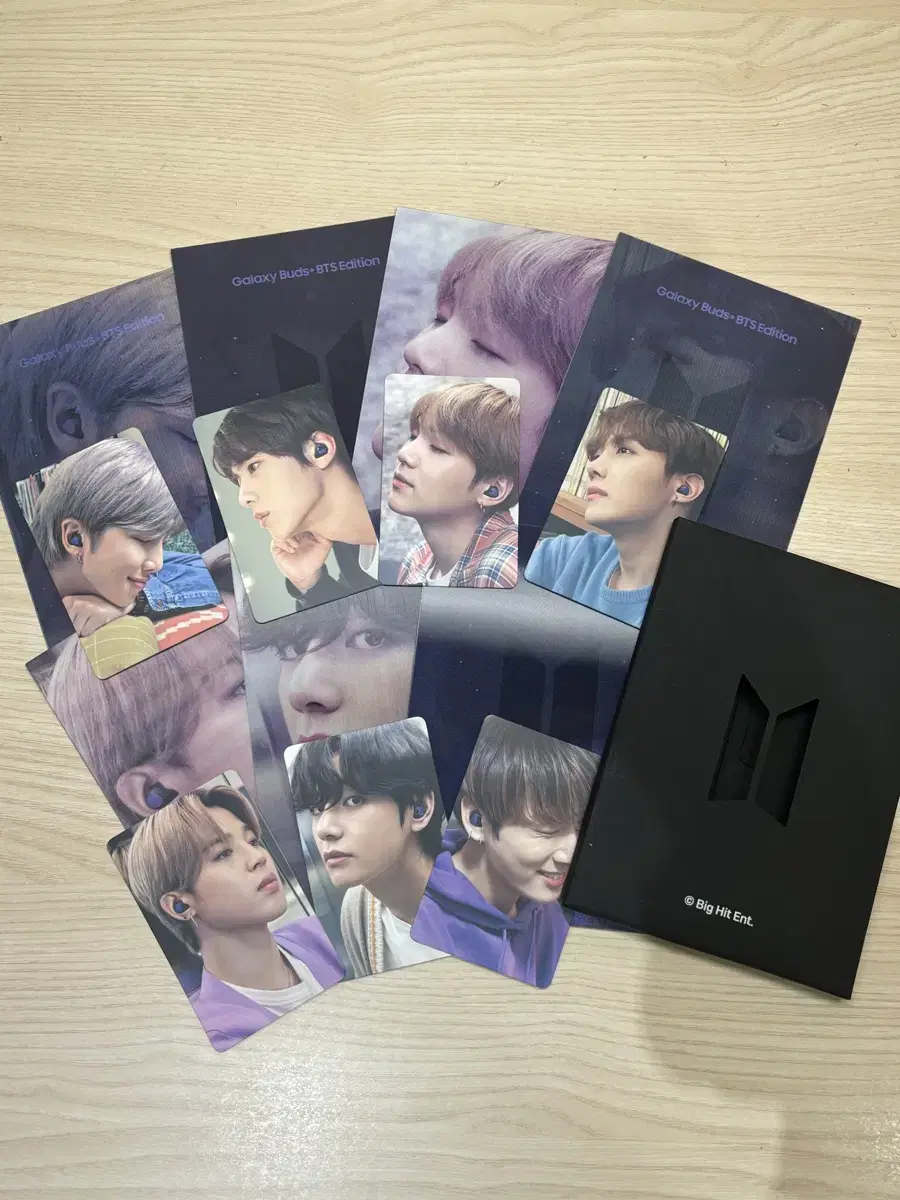 BTS Buzz lenticular and photocard in bulk