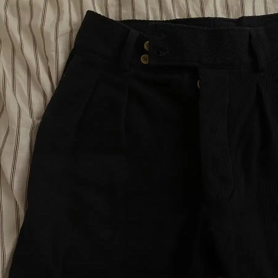 Avontade Corduroy Pants (S, 29-30)