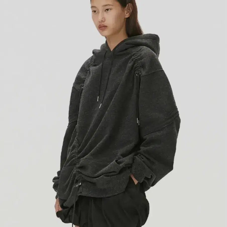 모어댄파라다이스 STRING WOOL HODDED SWEATSHIRT -