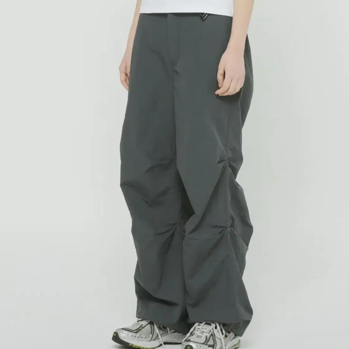 [2]도미넌트 Double-Up Wide Pants Charcoal