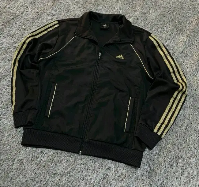 Adidas Triangle Logo Black and Gold Jersey100