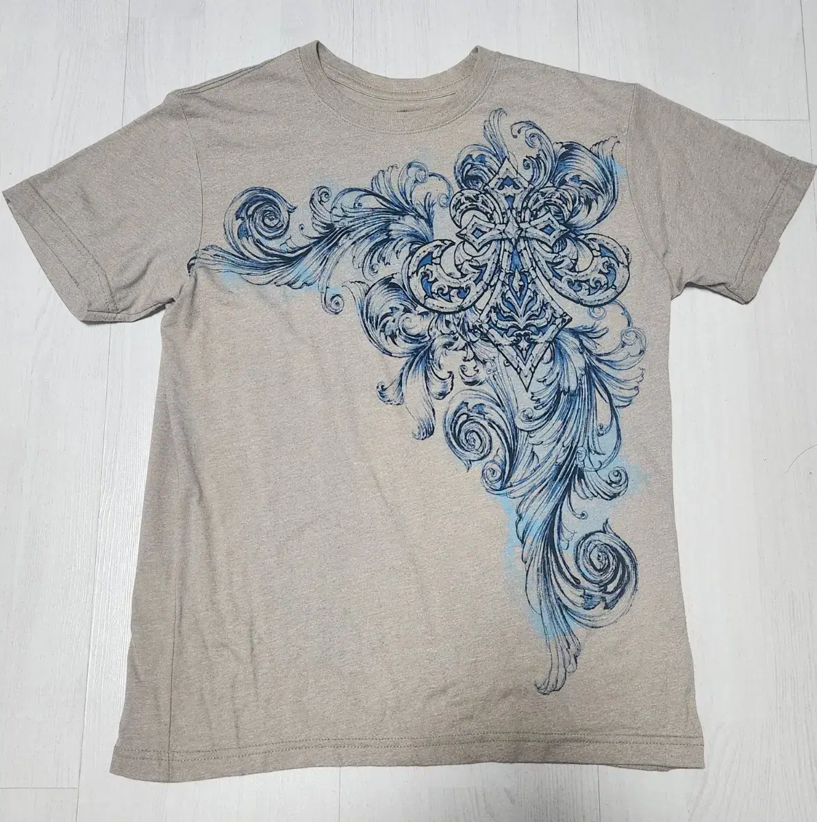 Affliction affliction size S short sleeve t-shirt for sale premium.