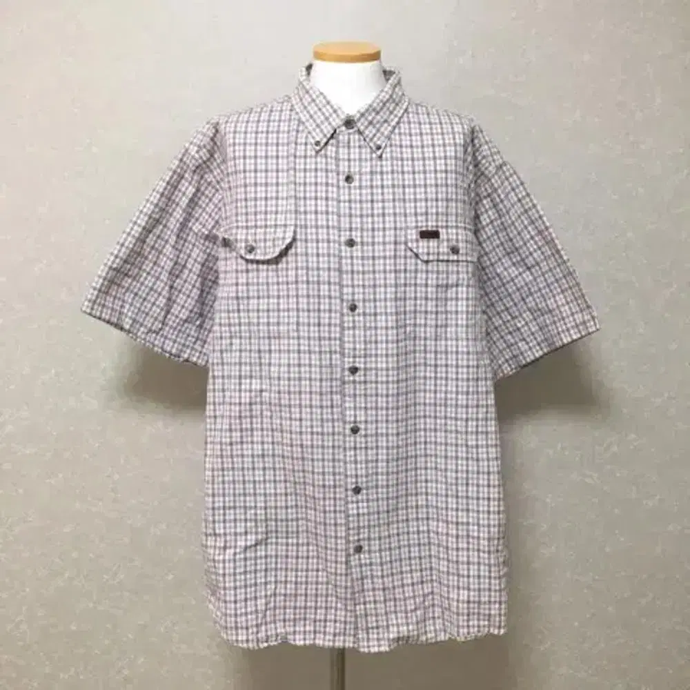 2XL Carhartt Short Sleeve Shirt. Carhartt (c22)