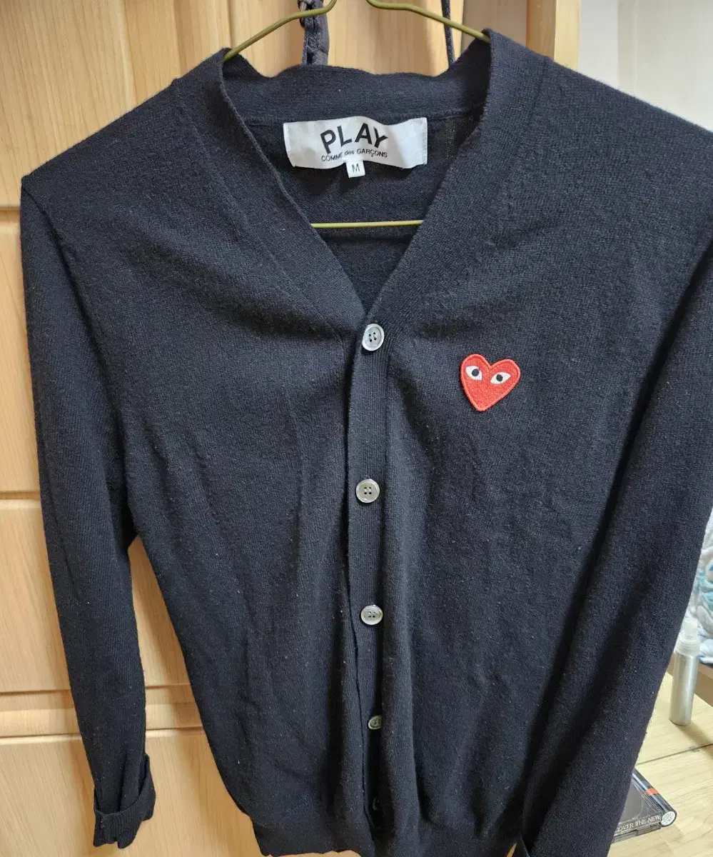 COMME DES GARCONS23SS 꼼데가르송 남성 와펜 가디건