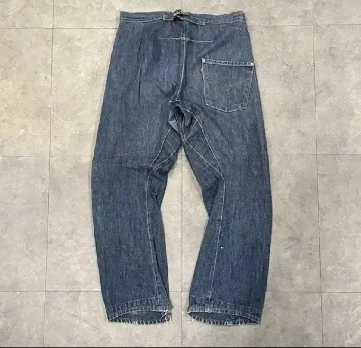 (34) Levi's Engineered jin Product of 1999