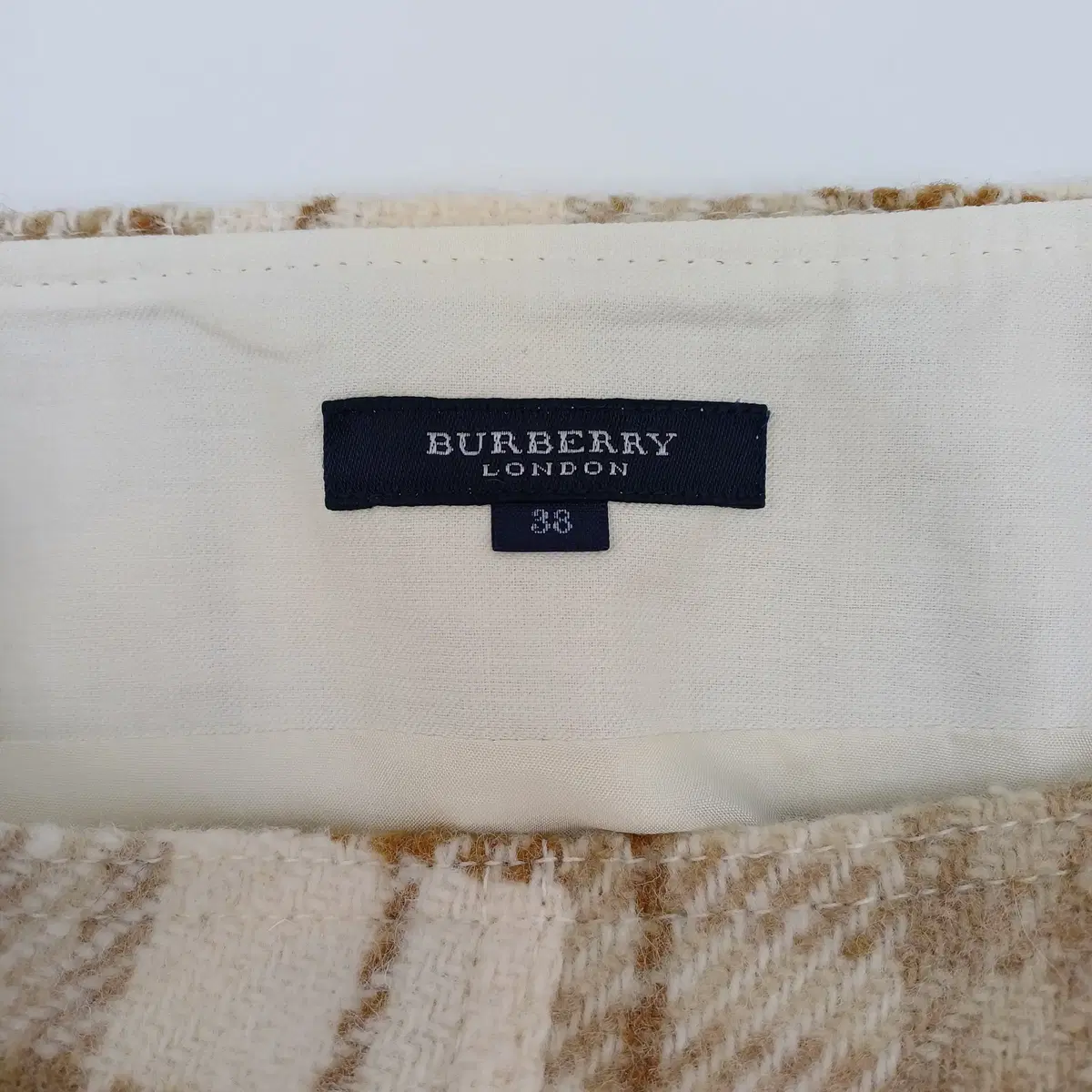 BURBERRY 버버리 기모 스커트 B0059