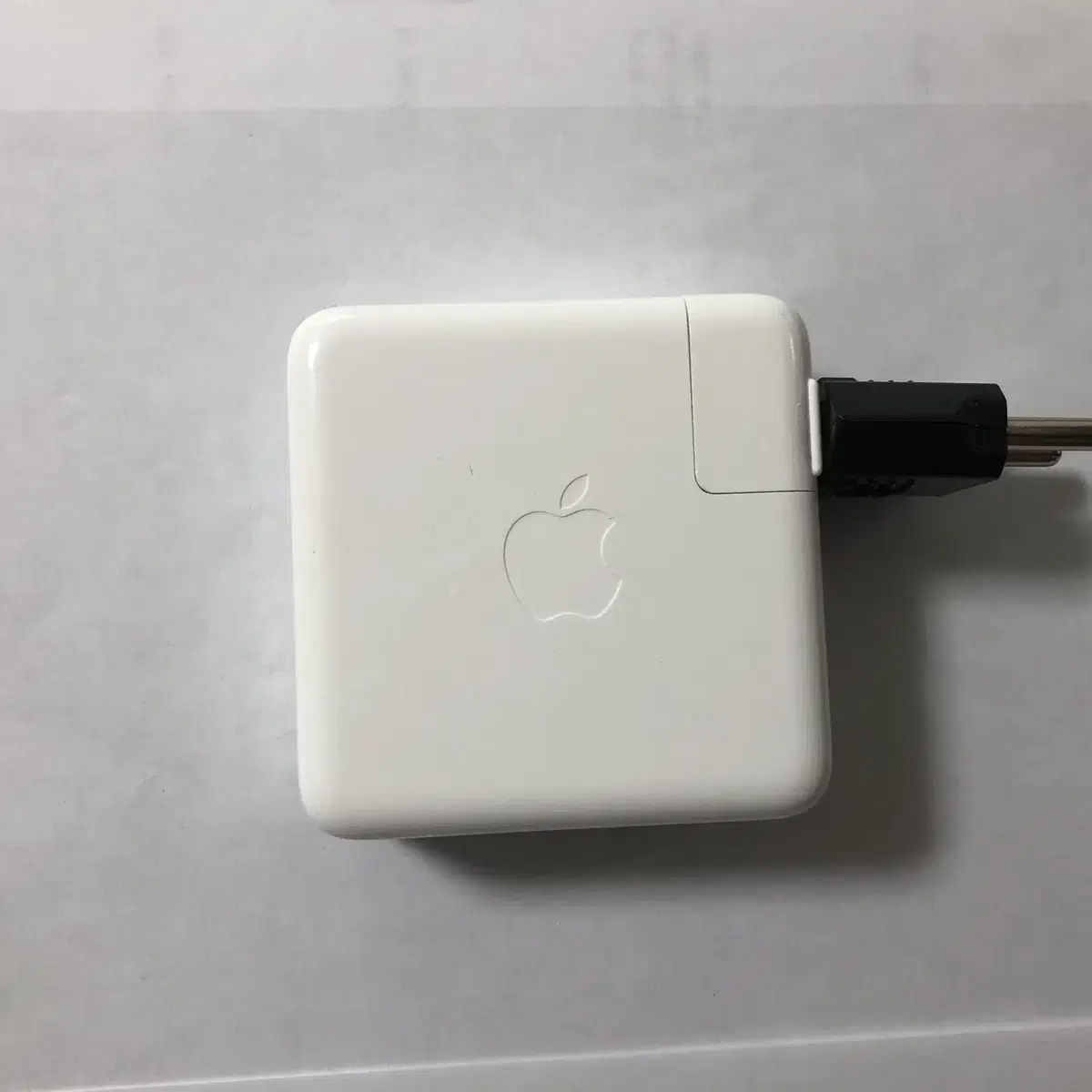 애플정품 맥세이프 USB-C 타입 67W A2518을 세트로 분양합니다.