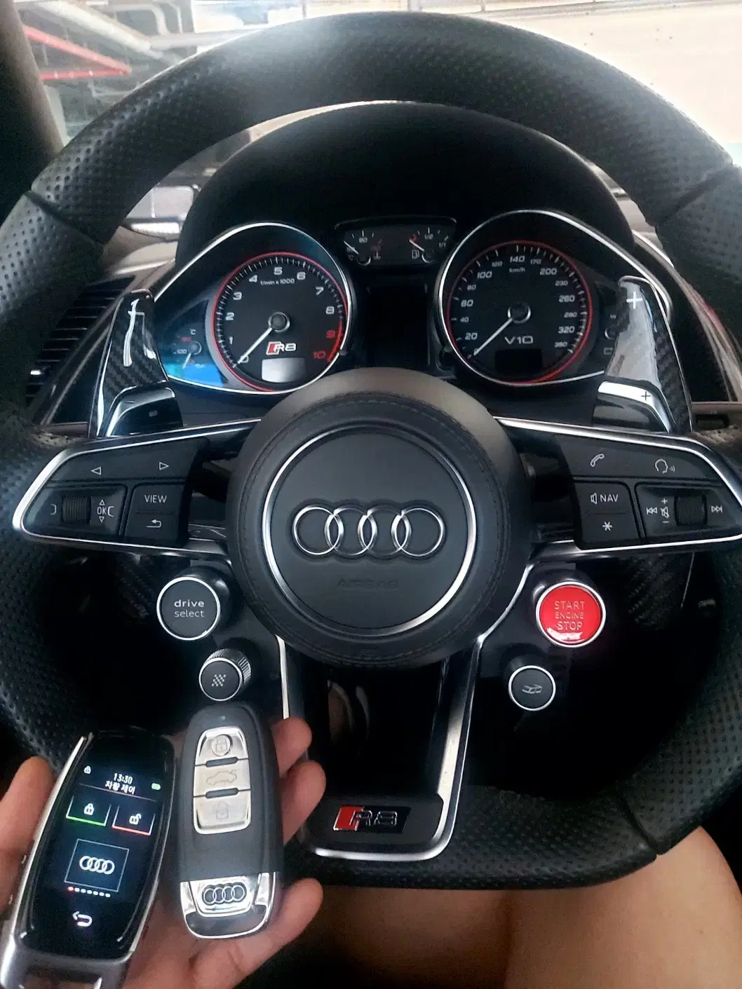 아우디 구형 차키를 여분키로 최신형 AUDI LCD 디지털키로 이식 개조