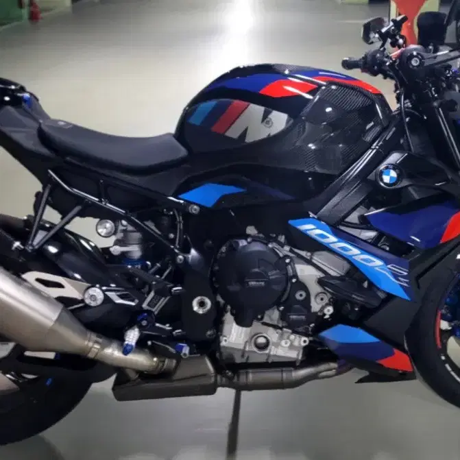 BMW 모토라드 M1000R 컴페티션