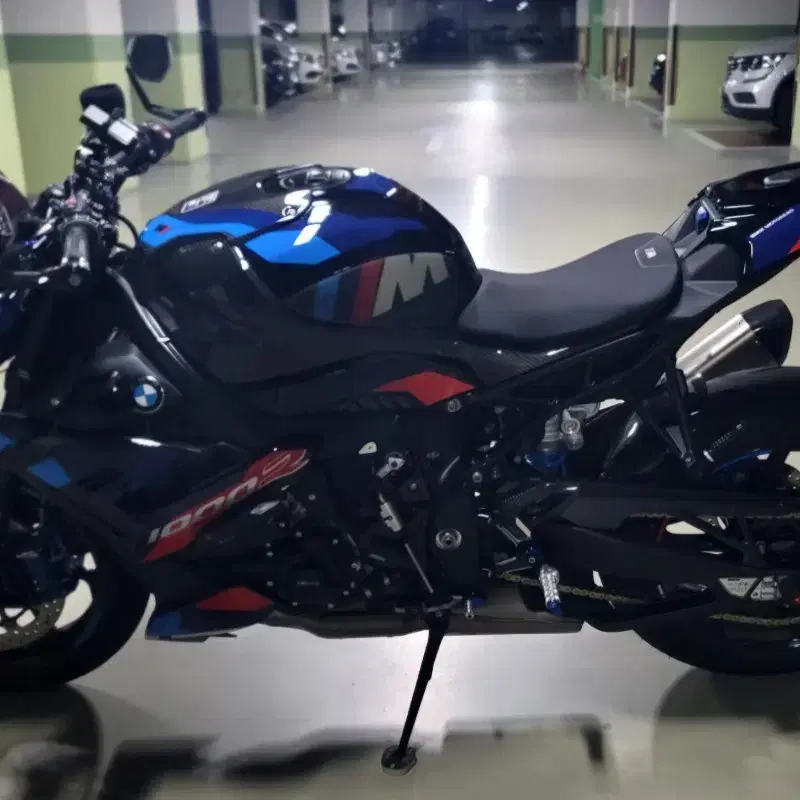 BMW 모토라드 M1000R 컴페티션