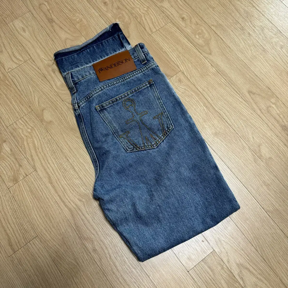 jw anderson jeans