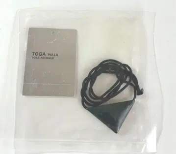 TOGA PULLA Magic triangle bic