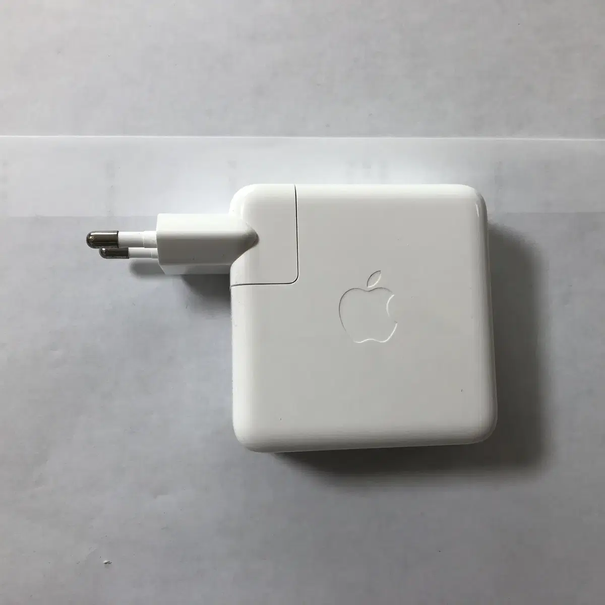 애플정품 맥세이프 USB-C 타입 67W A2518을 세트로 분양합니다.