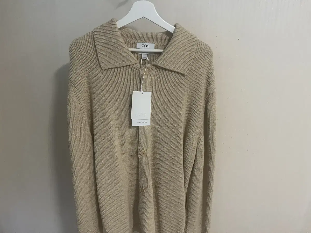 [New] COS Bouclé Cardigan