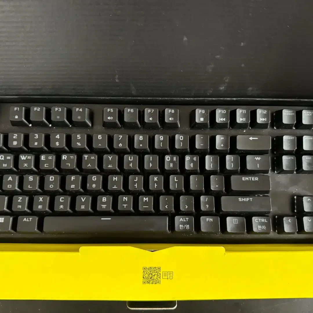 커세어 K60 OPX  TKL (텐키리스) 광적축 키보드 팝니다