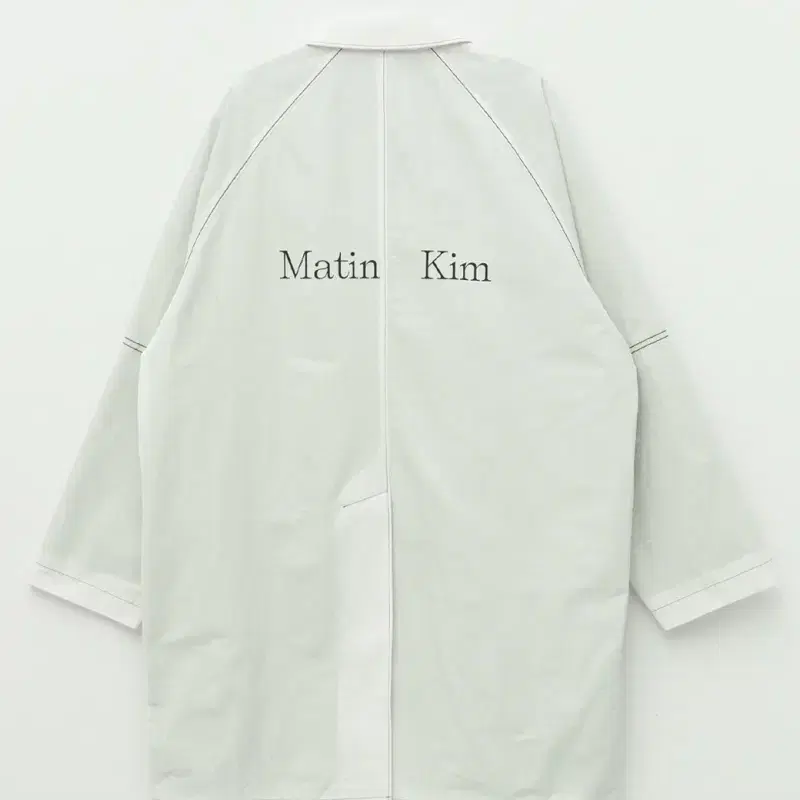 마뗑킴 맥코트 CLASSIC LOGO MAC COAT IN WHITE