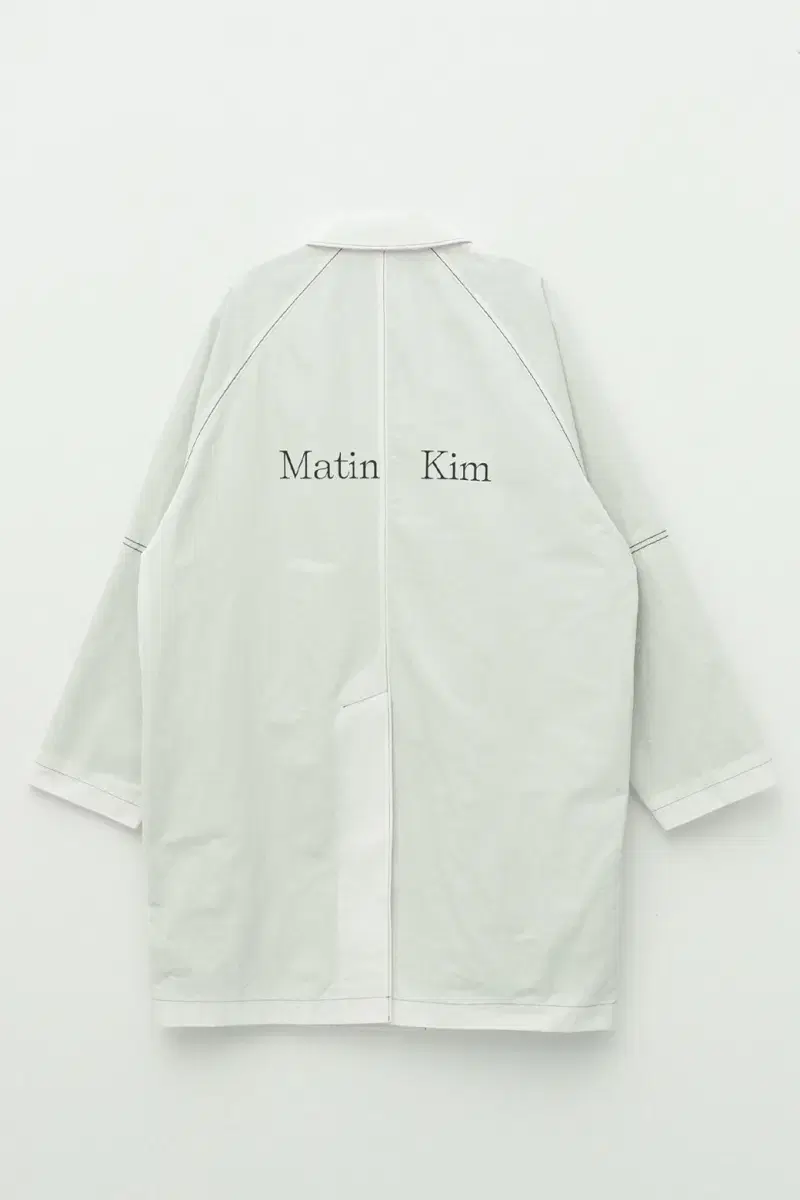 마뗑킴 맥코트 CLASSIC LOGO MAC COAT IN WHITE