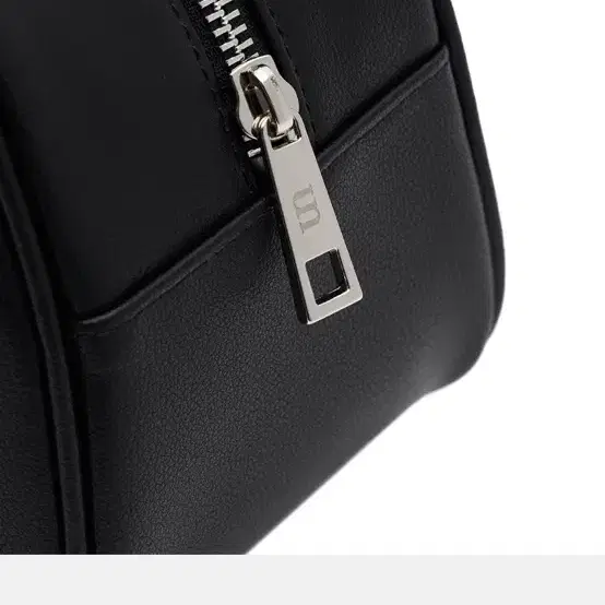 언타이디 Curve Bag Black