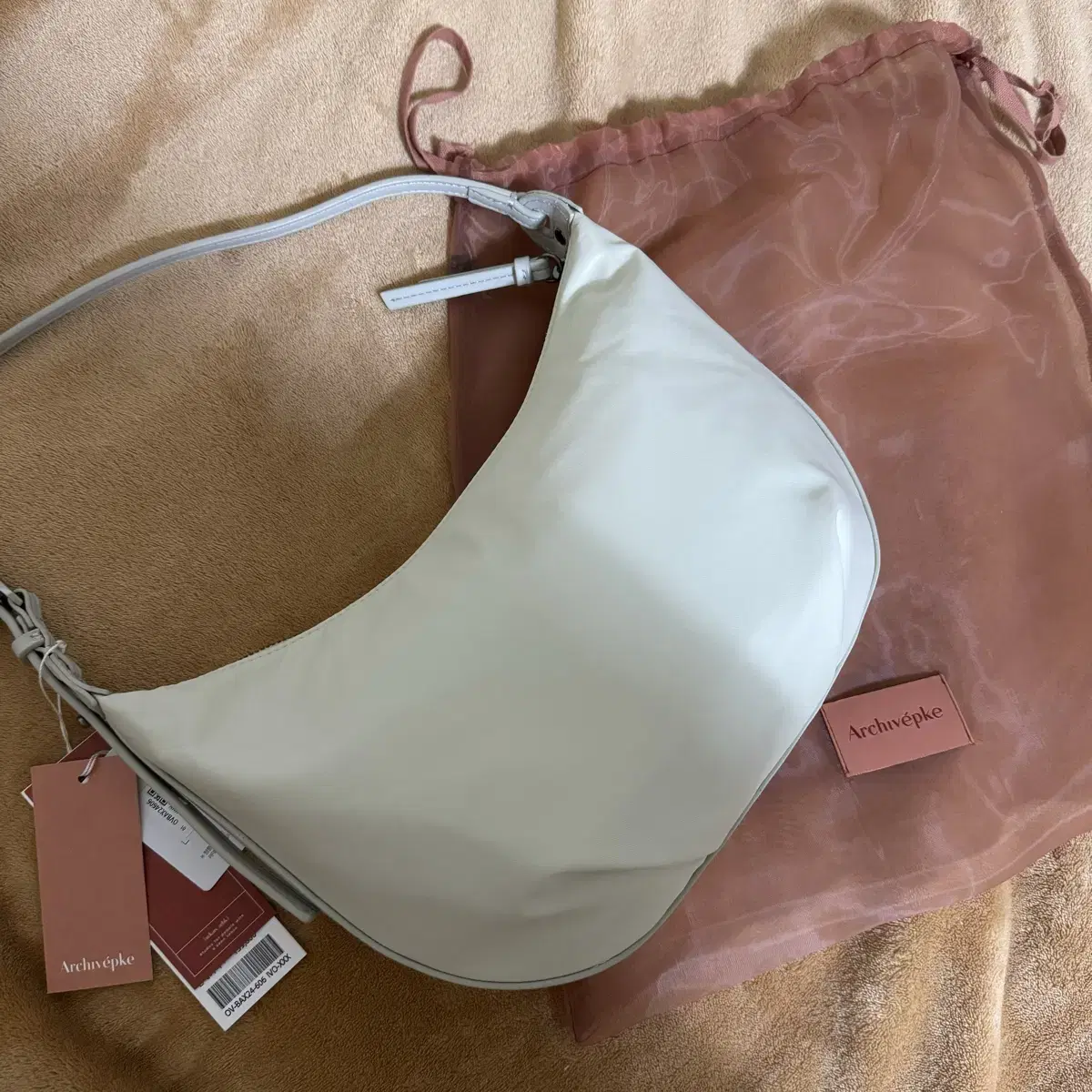 아카이브앱크 Luv moon bag(Nylon ivory)