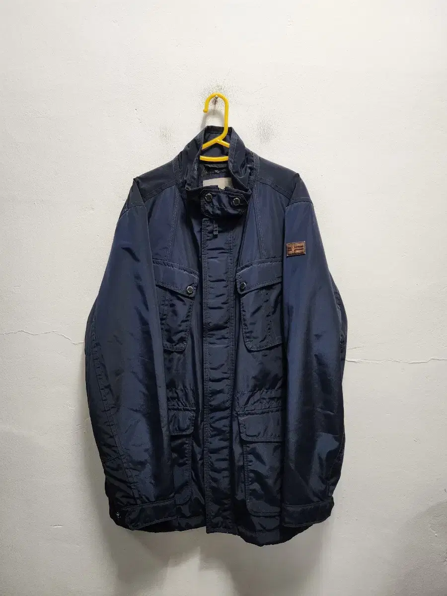 Nafafiri Intermittent Windbreaker