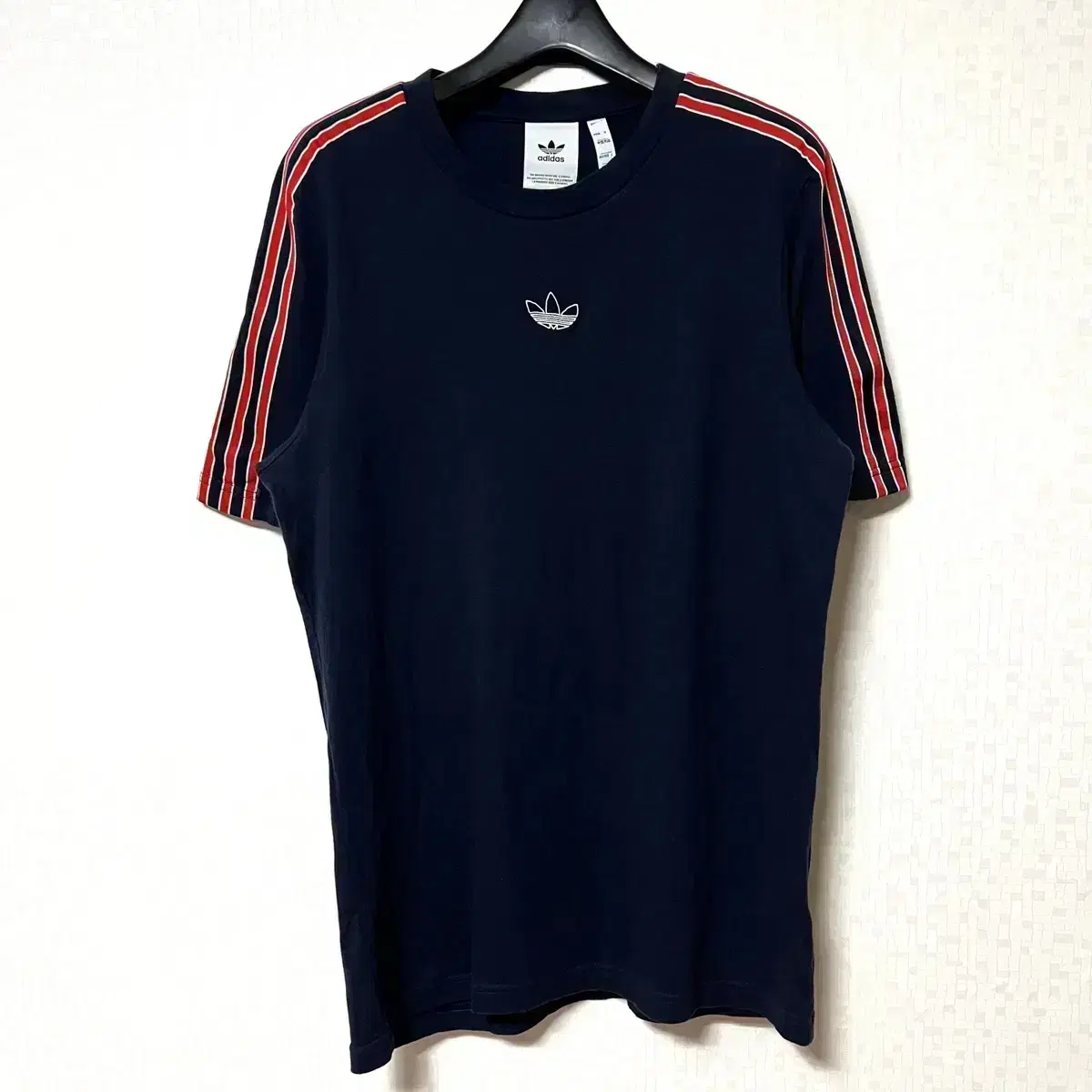 [L,100]Adidas Original Center Logo Three Stripe Vahn Tee