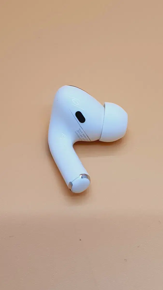 AirPods Pro 1st Gen Left Unit, Class A, 4E71