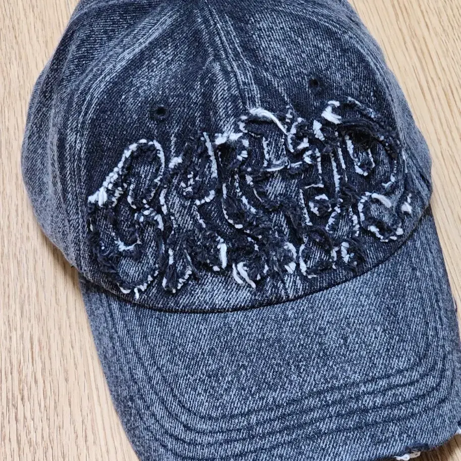 크리틱 고스 로고 데님 볼캡 다크그레이 GOTH LOGO DENIMCAP