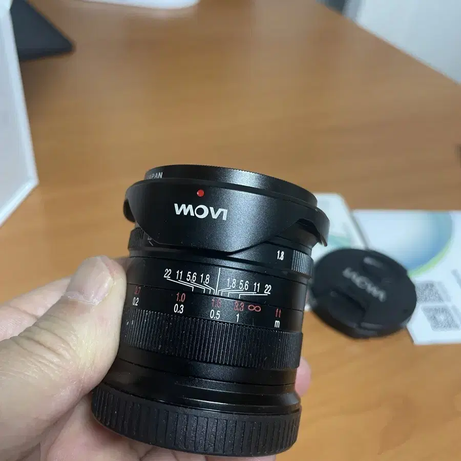 라오와(Laowa) 마이크로포서드 수동 17mm f1.8렌즈