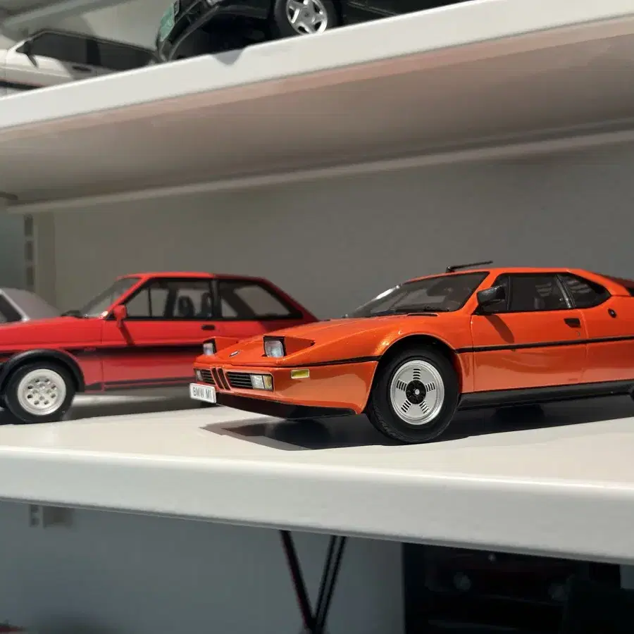 다이캐스트1:18 BMW M1 팝니다.