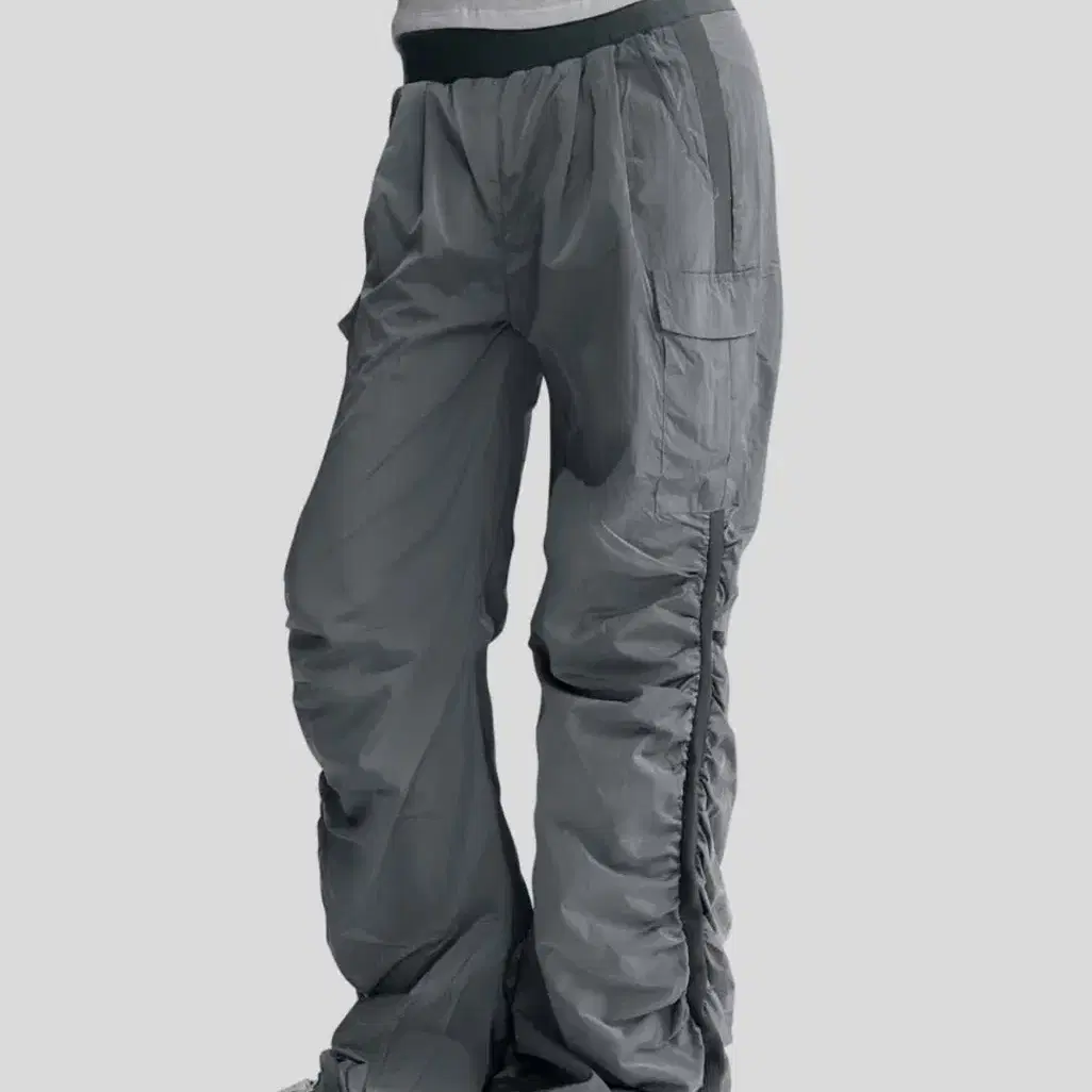 루루 ruru NYLON SHIRRING CARGO PANTS