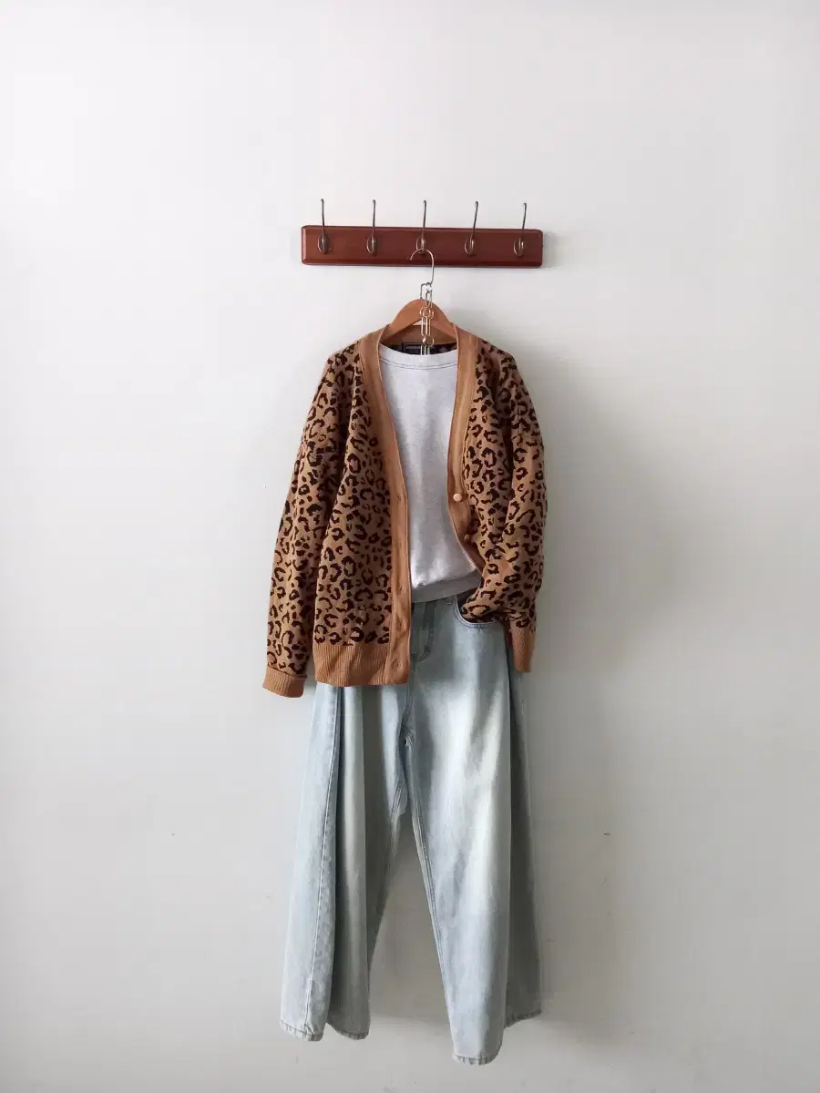 Loose-fit leopard-print knit cardigan (knit A